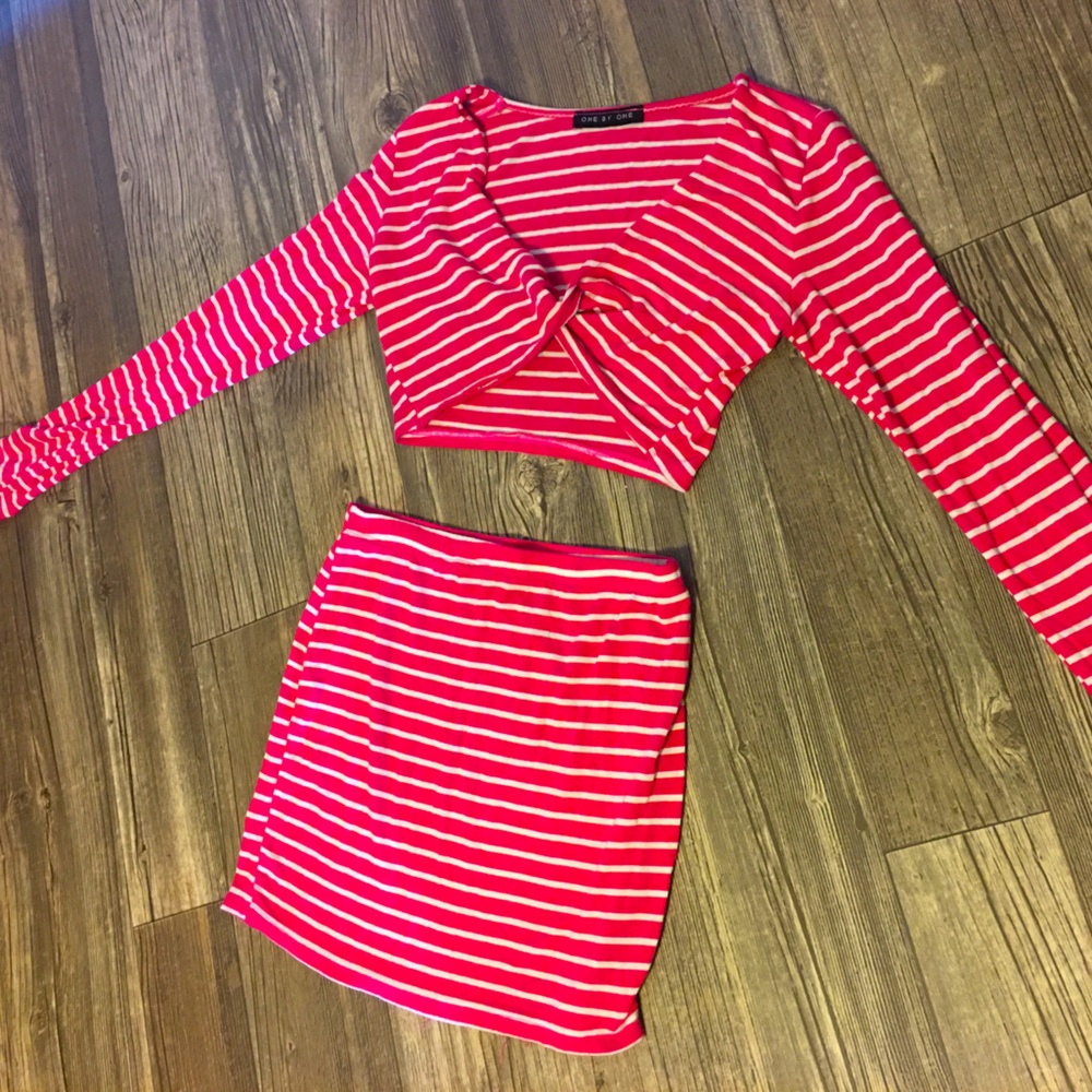 One by One Pinked Striped Top/bottom Set